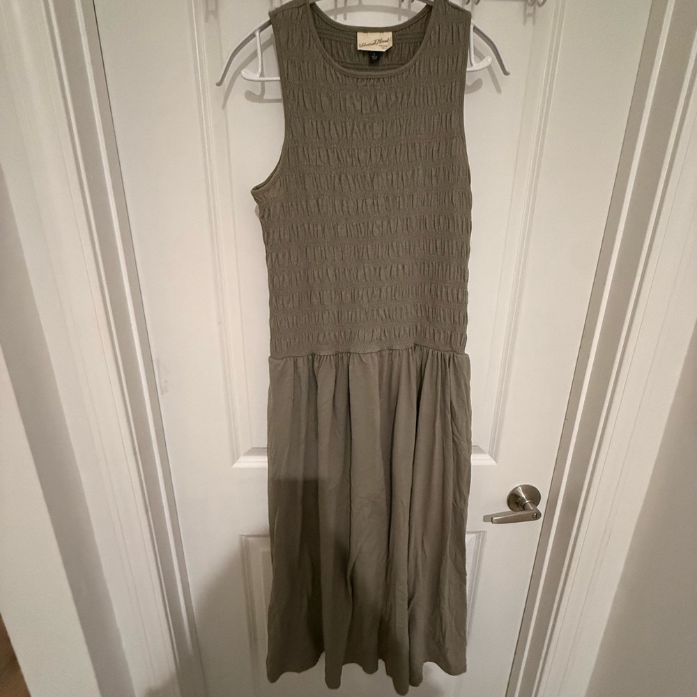 Universal Thread Textured Khaki Blouse